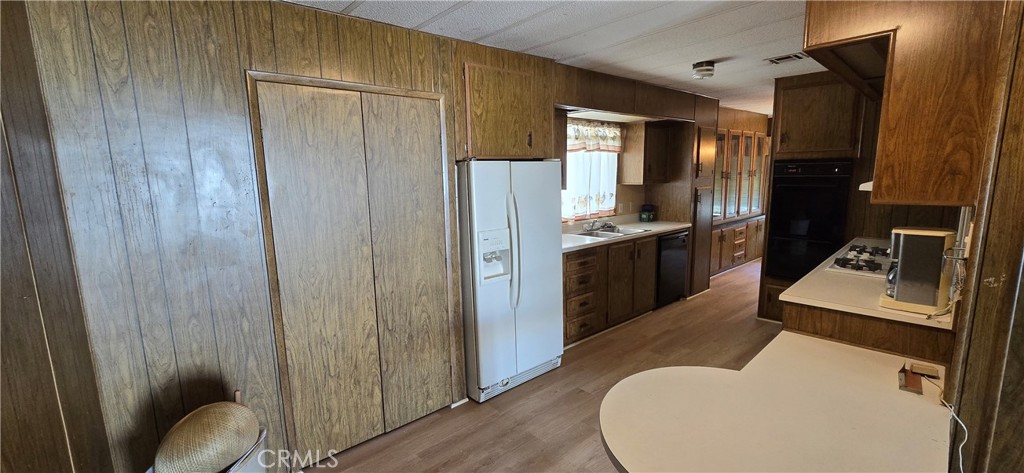 9391 California Avenue 80 Property Photo 11