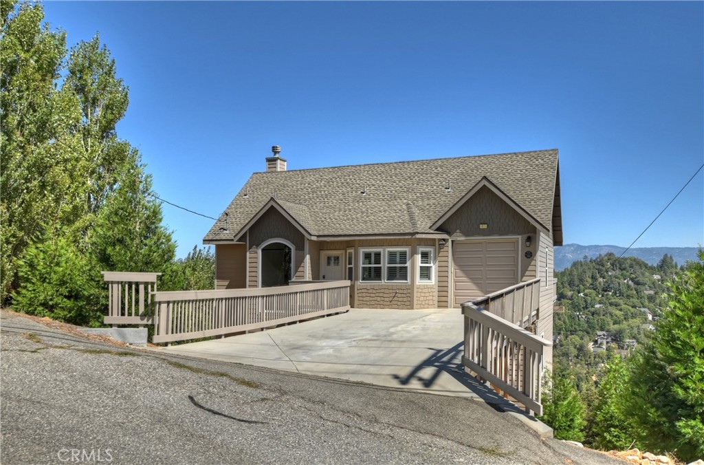 1015 Marin Lane Property Photo 1