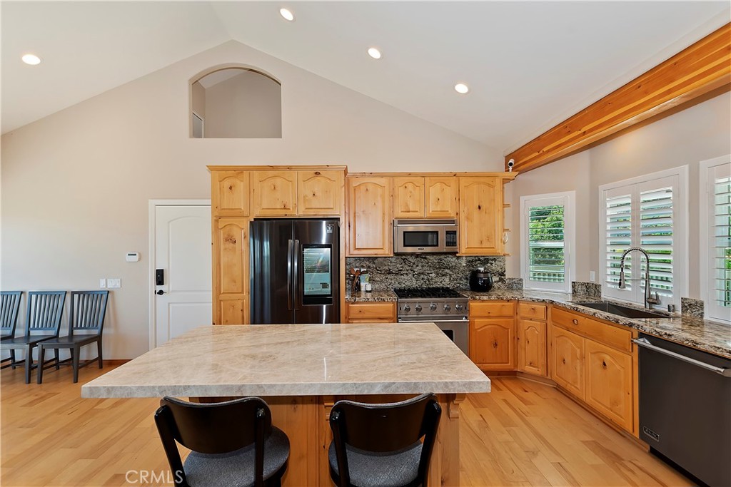 1015 Marin Lane Property Photo 5