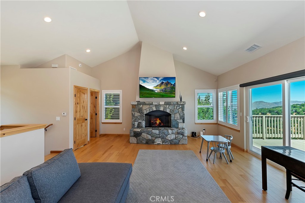 1015 Marin Lane Property Photo 12