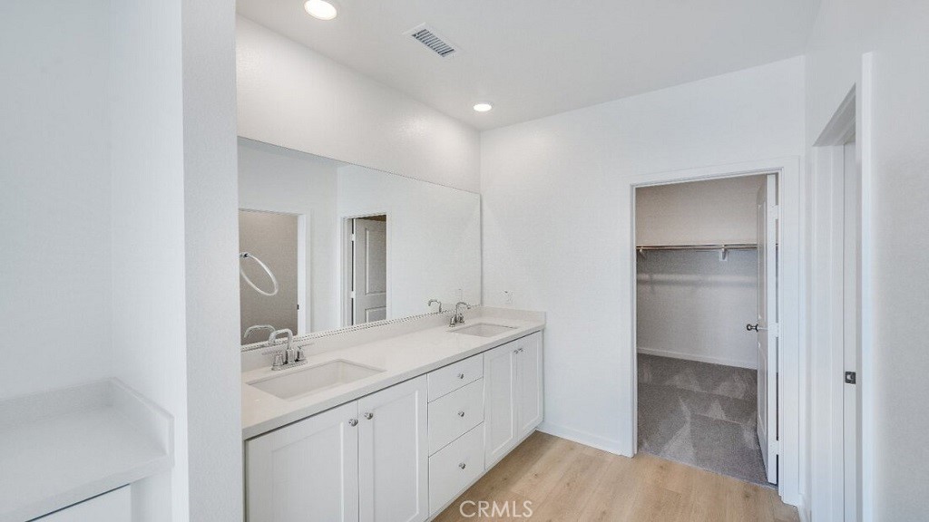 4149 E Circle Paseo 301 Property Photo 7