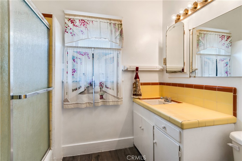 559 Edgar Avenue Property Photo 7