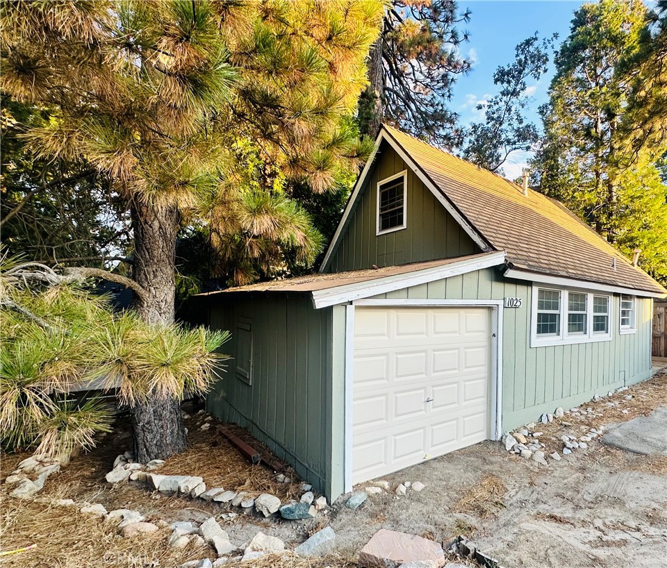1025 Inspiration Drive Property Photo 3
