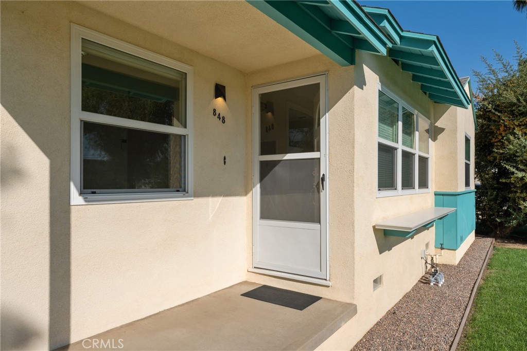 848 N Clifford Avenue Property Photo 4