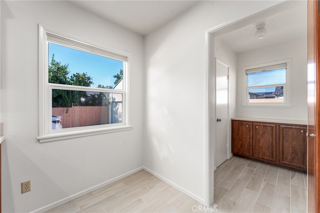 848 N Clifford Avenue Property Photo 12