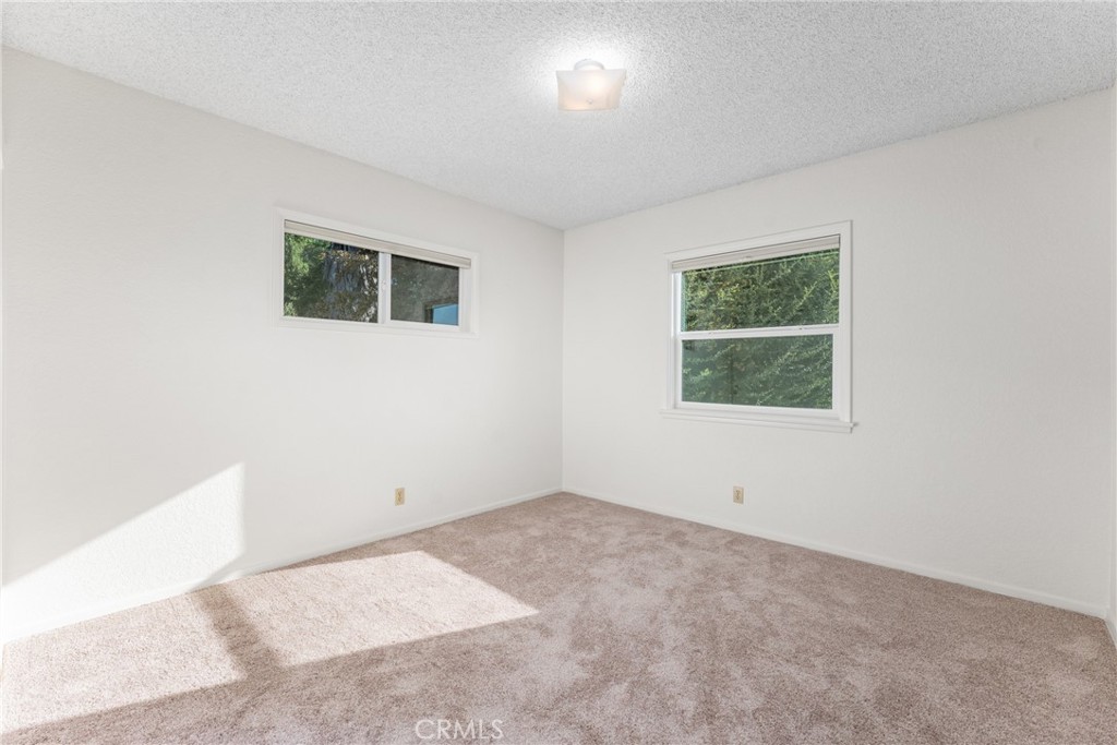 848 N Clifford Avenue Property Photo 19