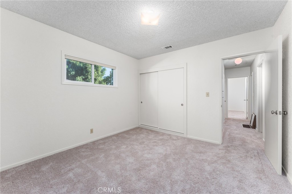 848 N Clifford Avenue Property Photo 23
