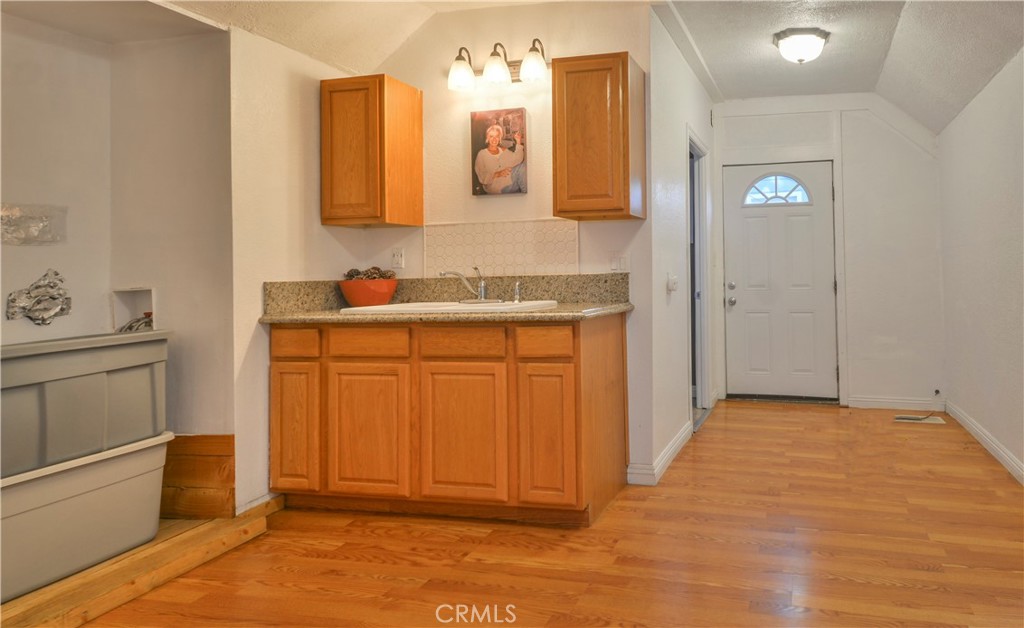794 Virginia Court Property Photo 9