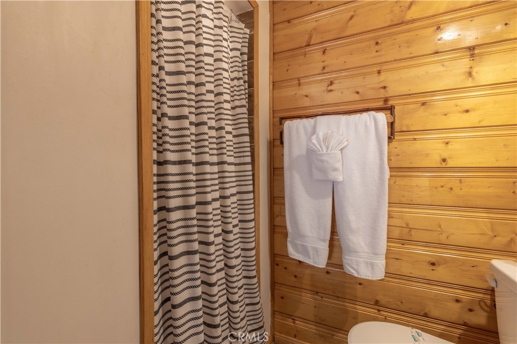 796 Silver Tip Drive Property Photo 13