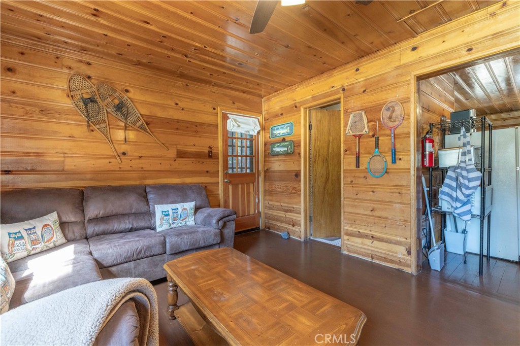 796 Silver Tip Drive Property Photo 16