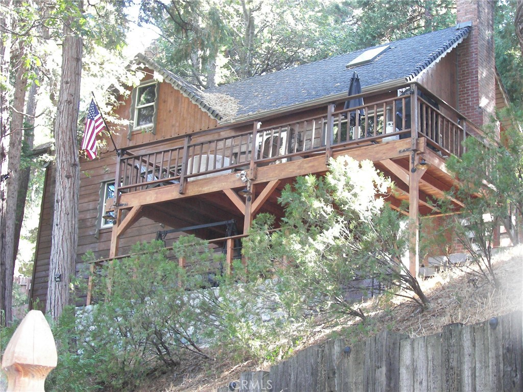 759 Bergschrund Drive Property Photo 3