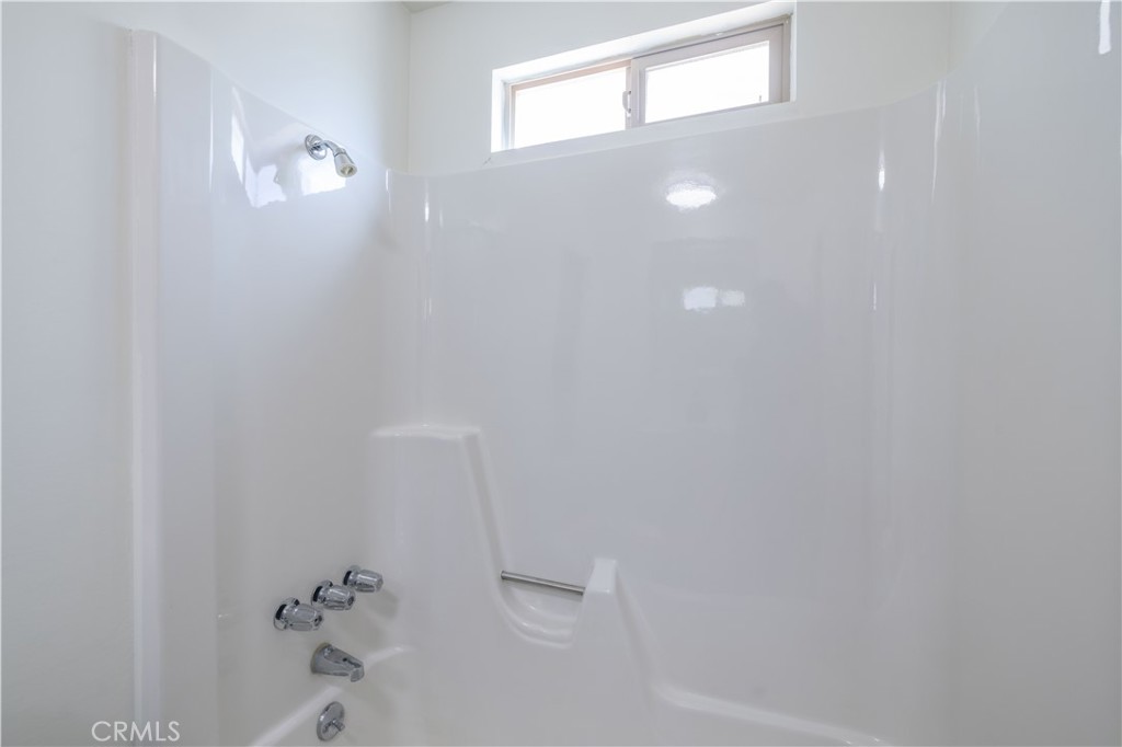 1006 Feather Mountain Dr Property Photo 12