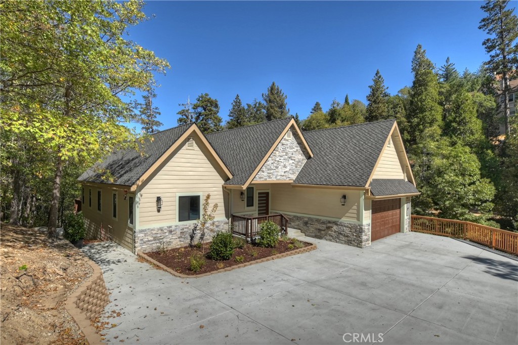 1285 N State Highway 173 Property Photo 2