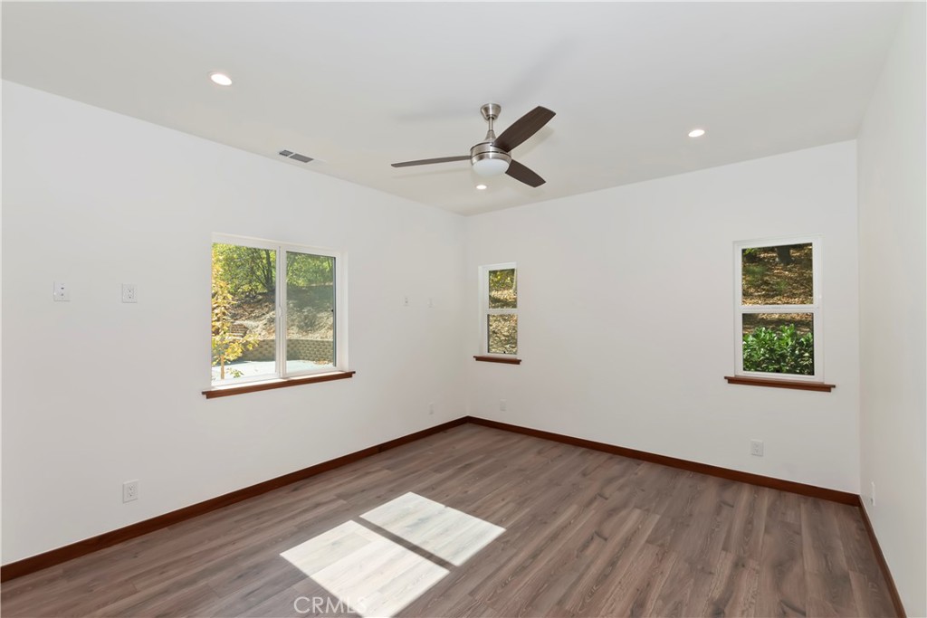 1285 N State Highway 173 Property Photo 30