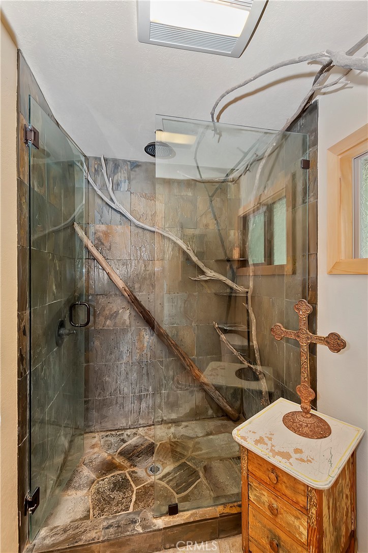 385 Iris Drive Property Photo 24