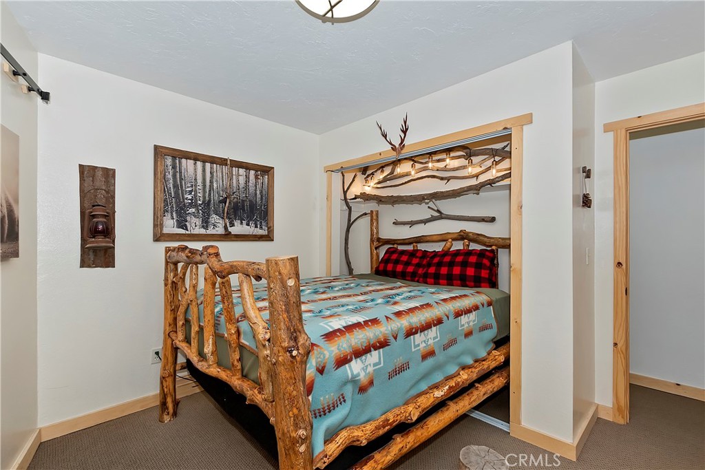 385 Iris Drive Property Photo 34