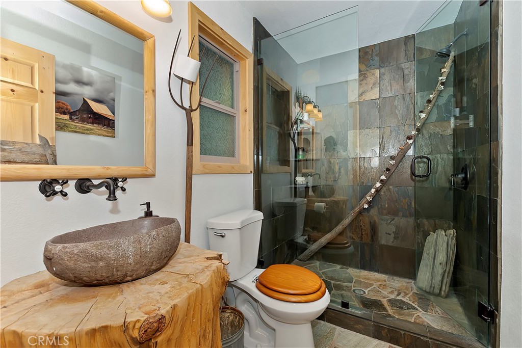385 Iris Drive Property Photo 40
