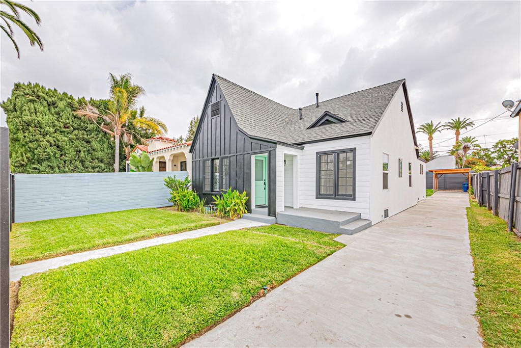 2942 S West View Street Property Photo 1