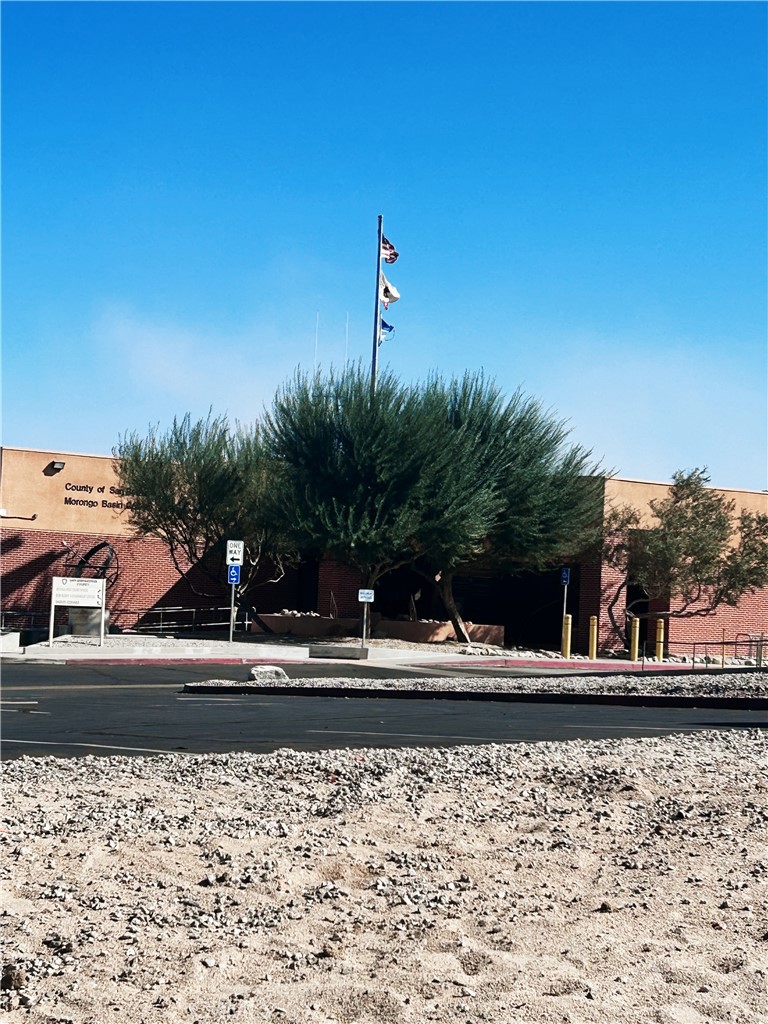 29 Palms Highway Property Photo 4