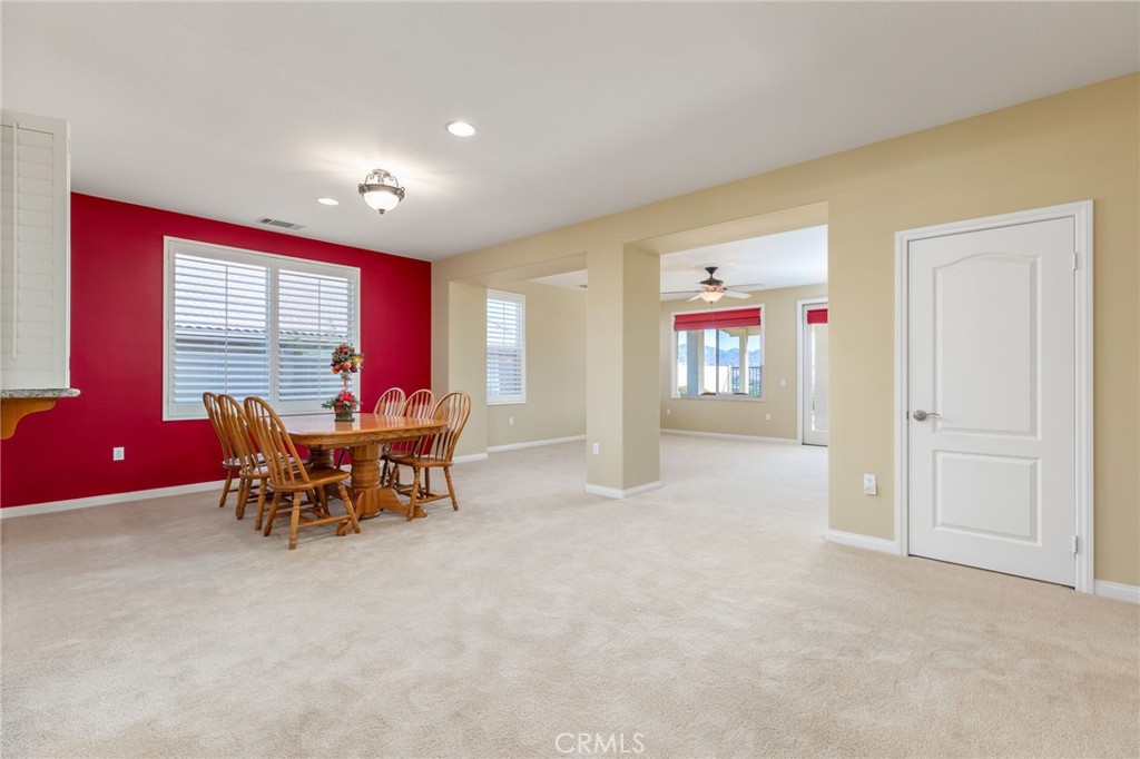 454 Glacier Park Property Photo 3