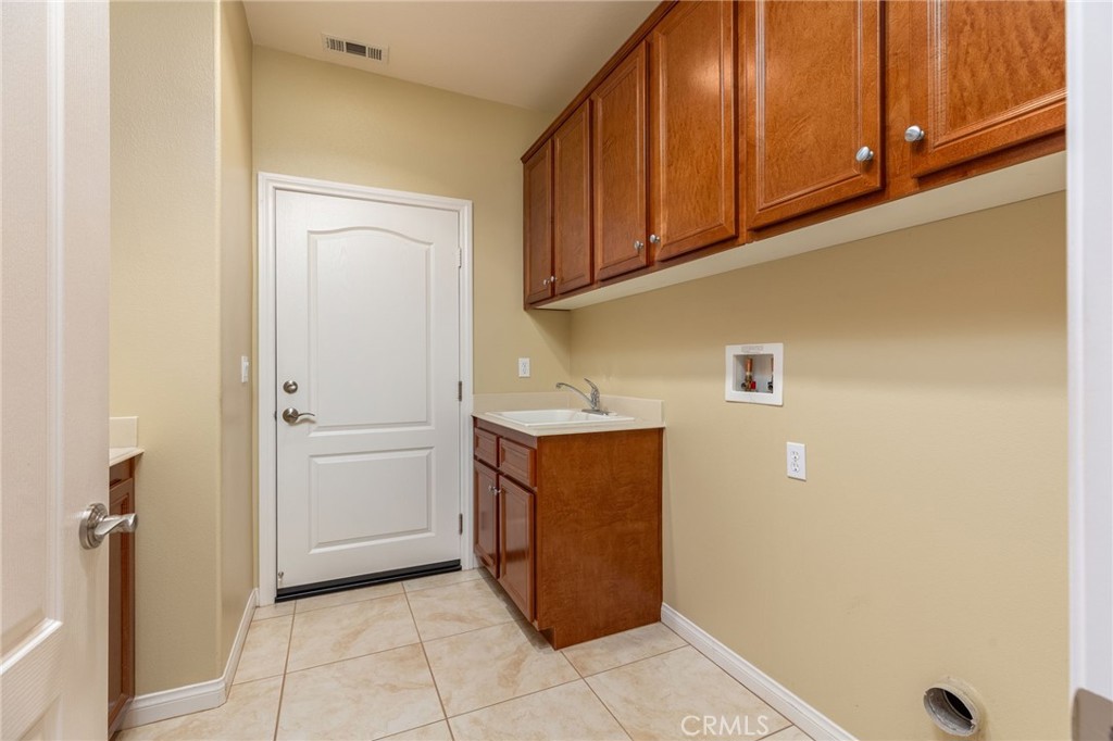 454 Glacier Park Property Photo 21