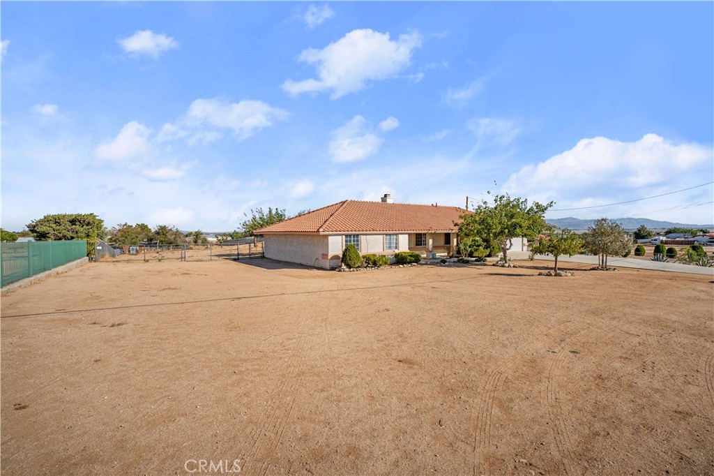 18080 Lemon Street Property Photo 6