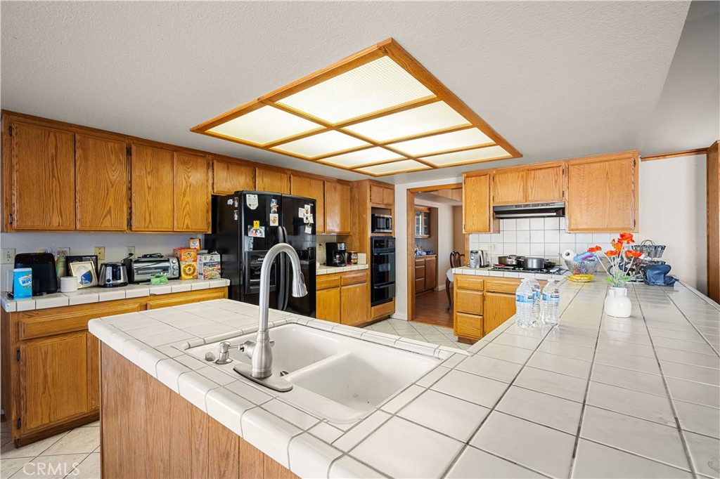 18080 Lemon Street Property Photo 14