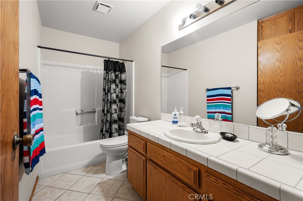 18080 Lemon Street Property Photo 21