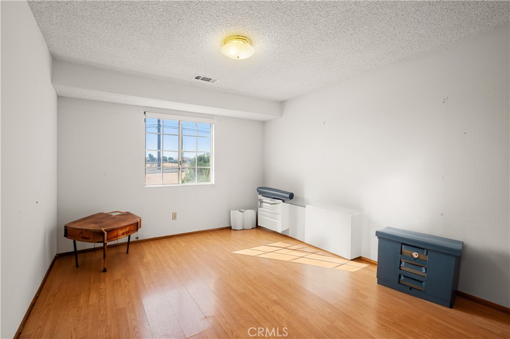 18080 Lemon Street Property Photo 25