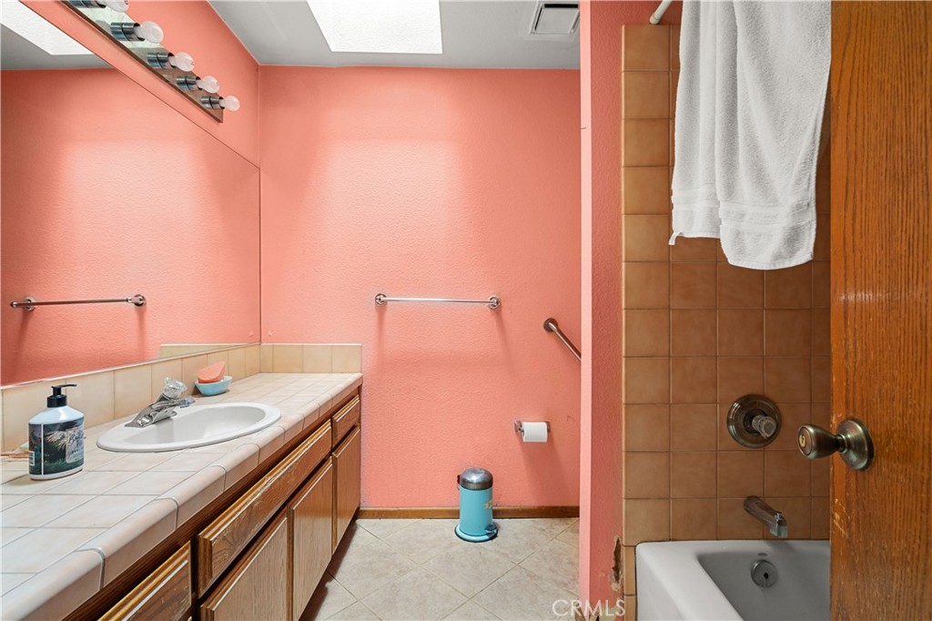 18080 Lemon Street Property Photo 26