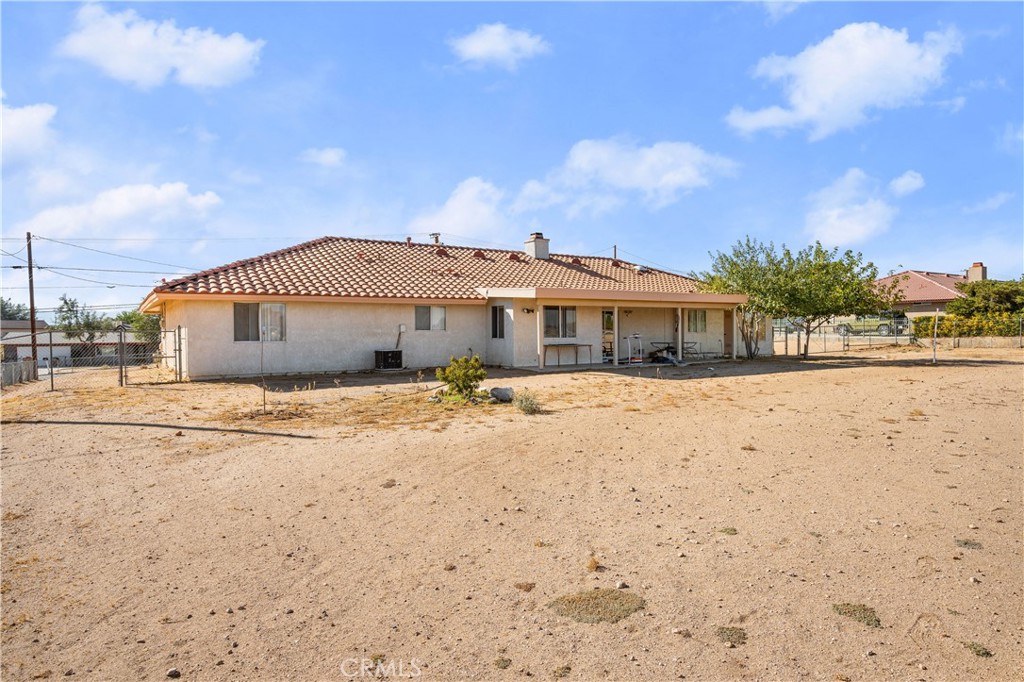 18080 Lemon Street Property Photo 34