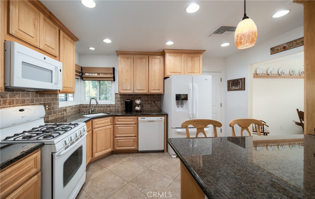 410 Hastings Street Property Photo 11