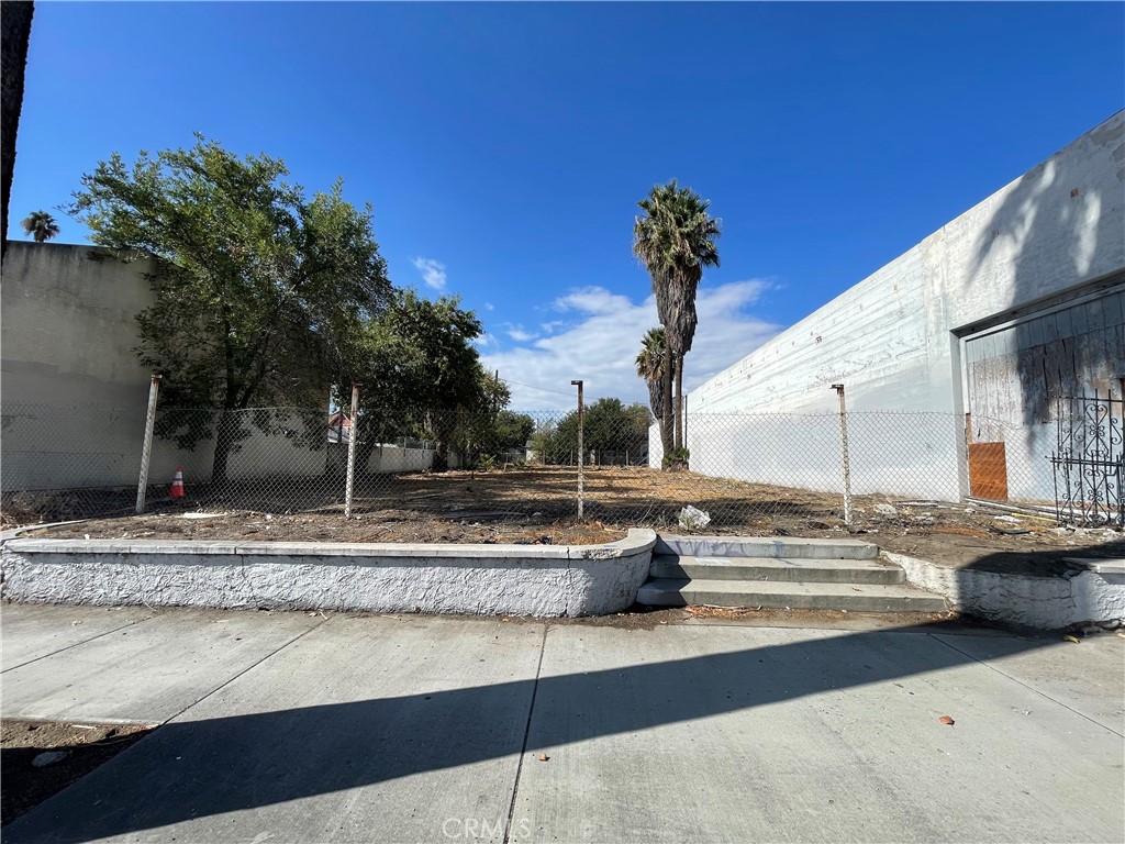 840 N E Street Property Photo
