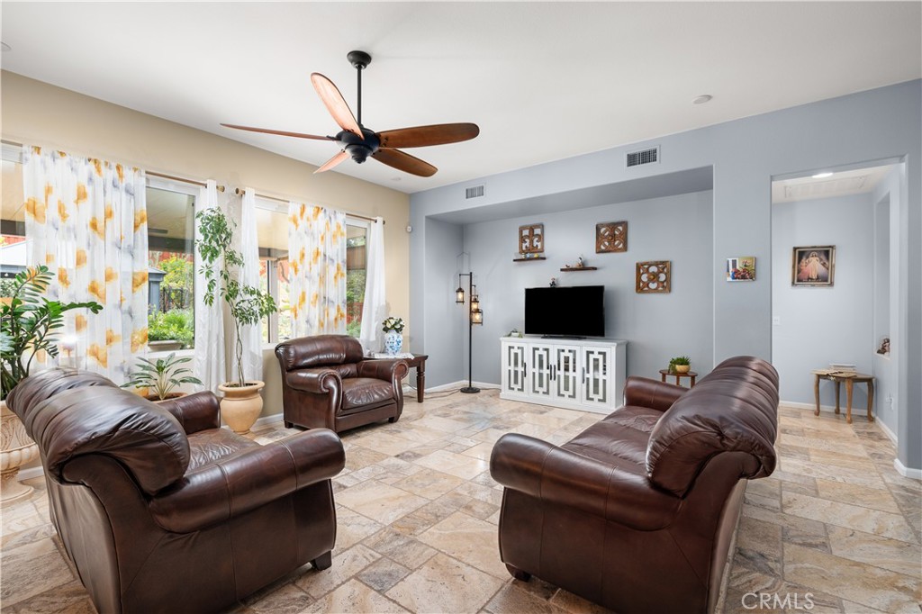 37949 Mulligan Drive Property Photo 23