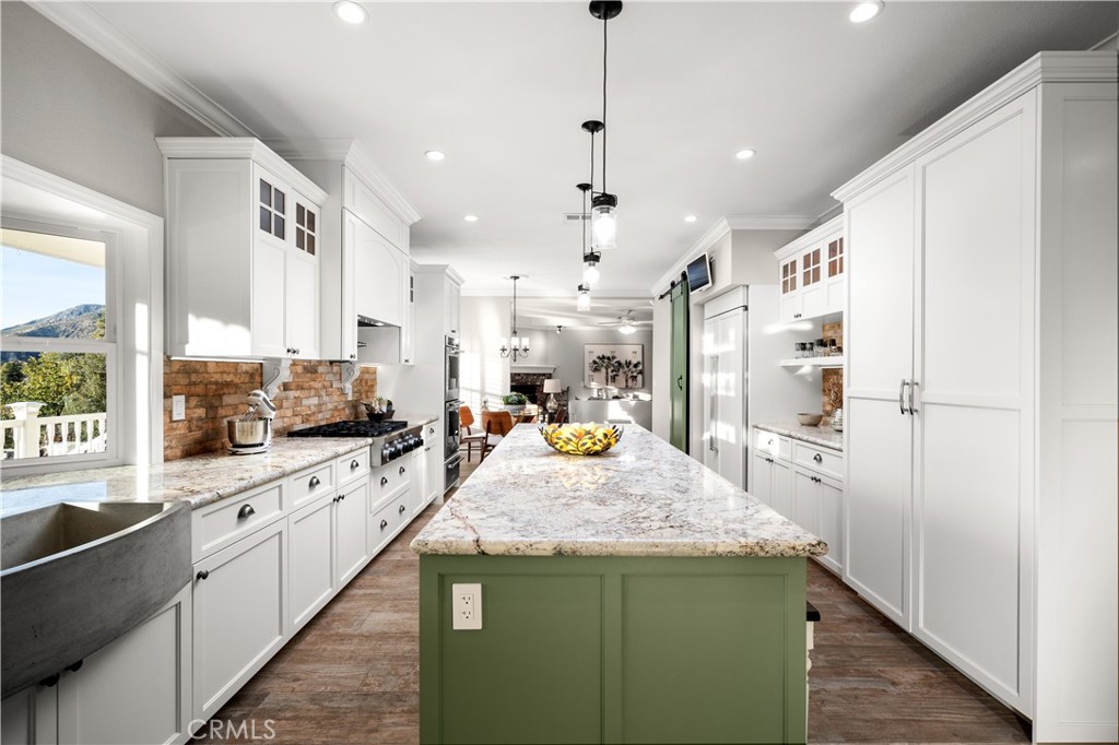39327 Oak Glen Road Property Photo 8