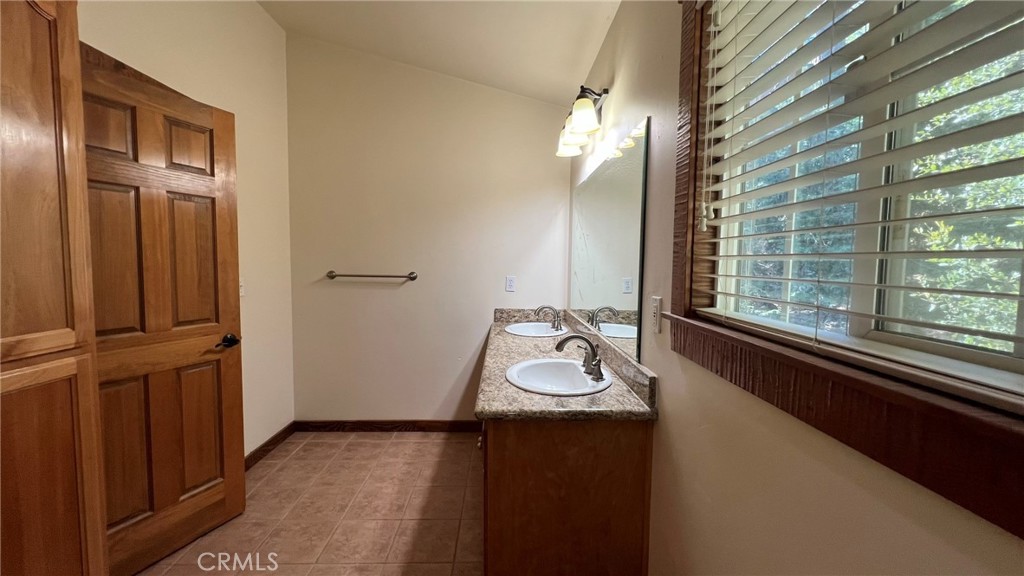 24861 Finhaut Drive Property Photo 22