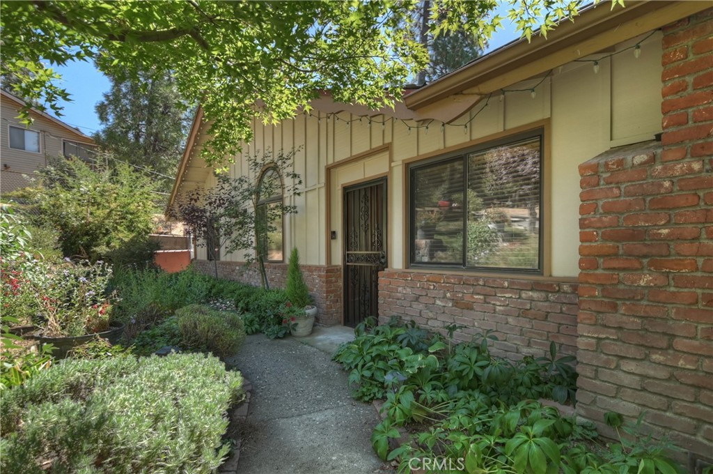23167 Brookside Road Property Photo 2