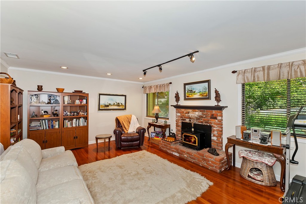 23167 Brookside Road Property Photo 3