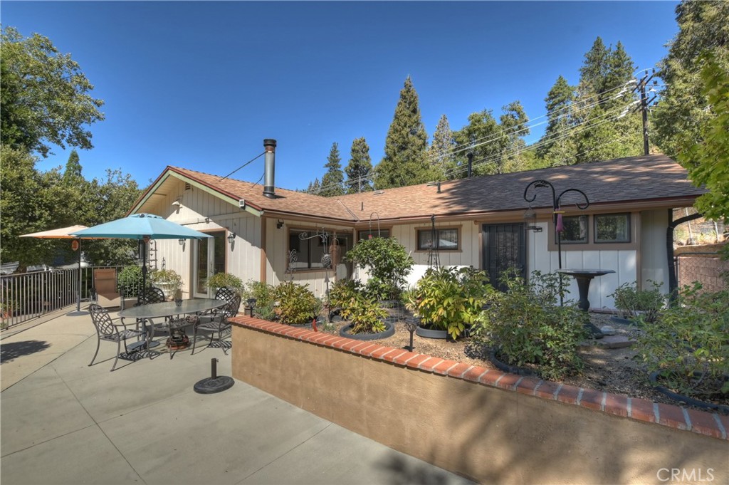 23167 Brookside Road Property Photo 3