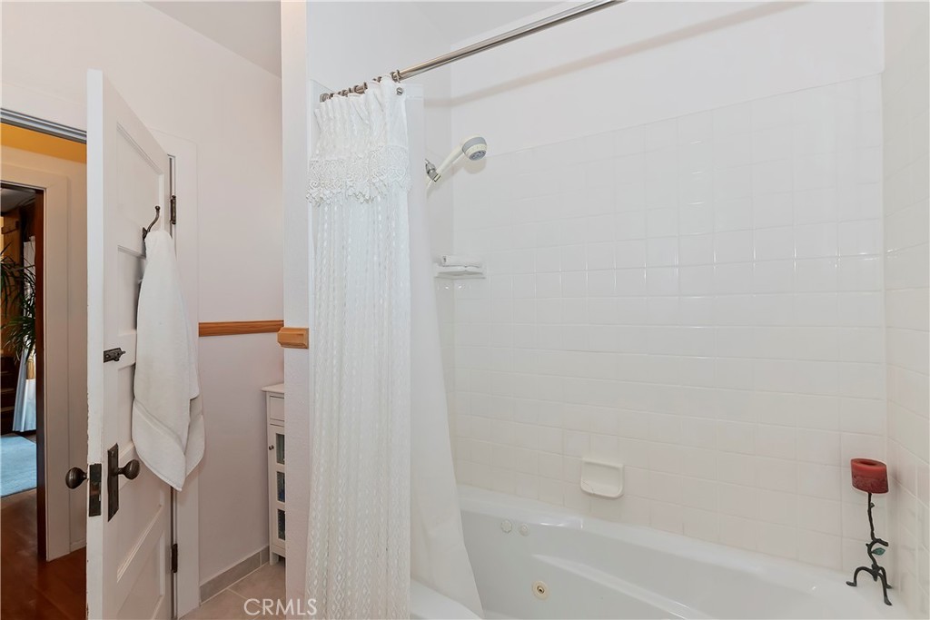 22911 Crest Forest Drive Property Photo 14