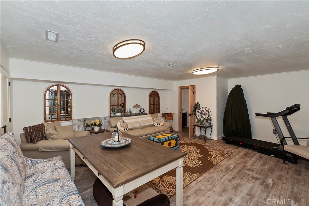 22911 Crest Forest Drive Property Photo 18