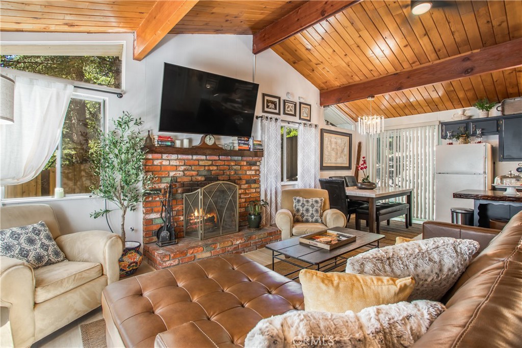 2212 Spring Oak Drive Property Photo 8