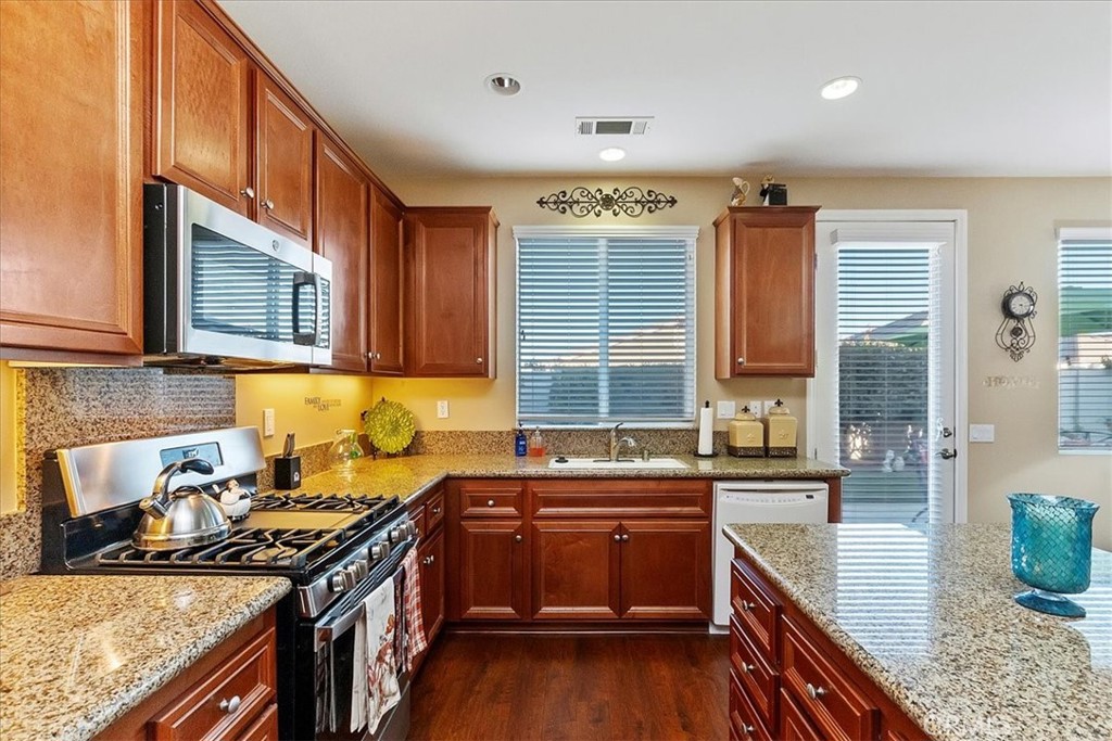 310 Shining Rock Property Photo 15