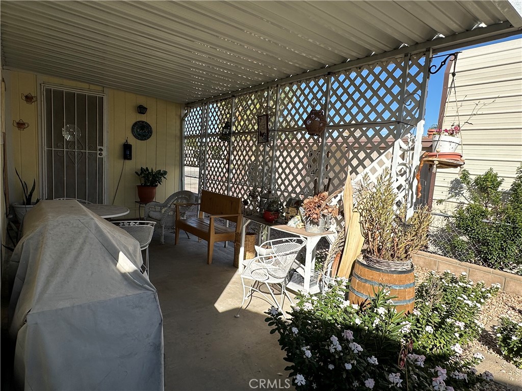 25140 W Posey Drive Property Photo 7