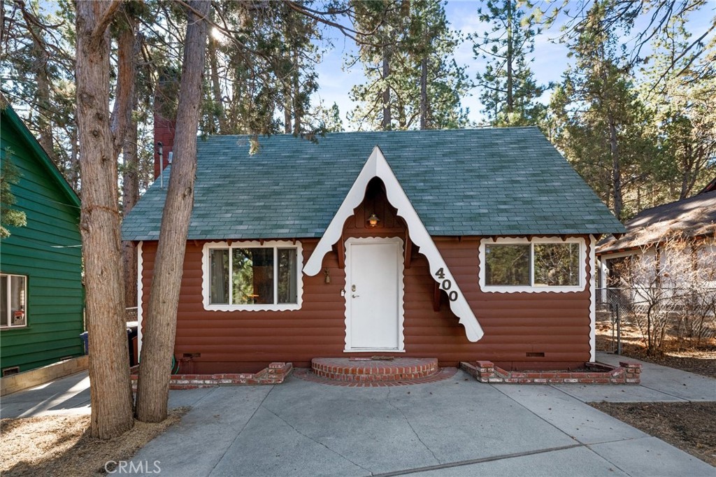 400 Shakespeare Lane Property Photo 1