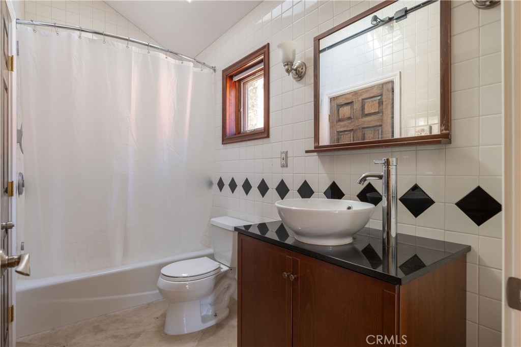505 Lakewood Lane Property Photo 11