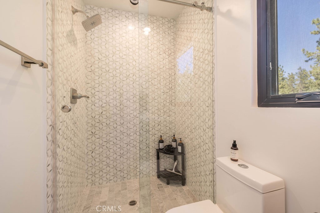 796 Ford Property Photo 40