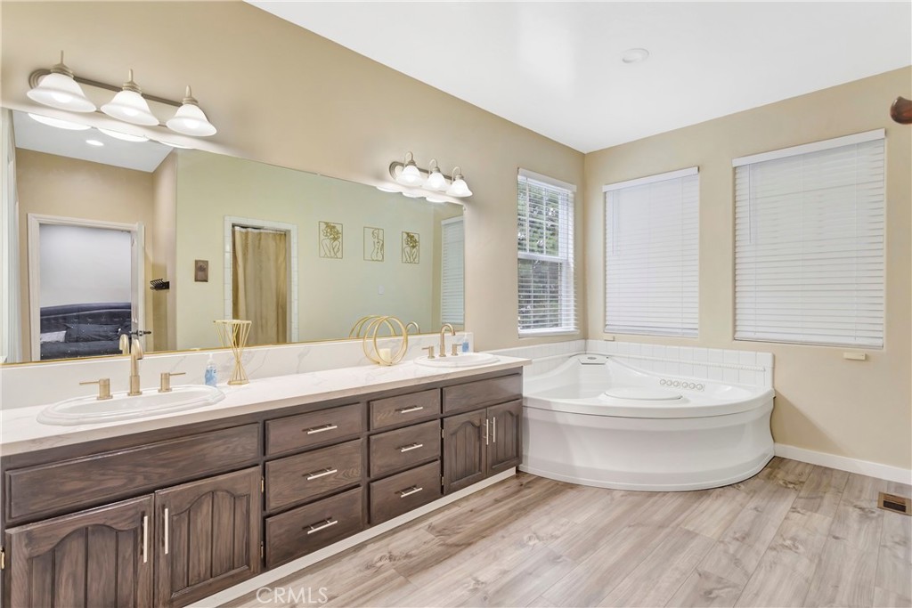 288 N Fairway Drive Property Photo 17