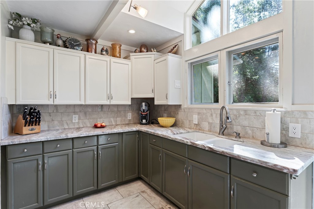 27255 Little Bear Road Property Photo 15