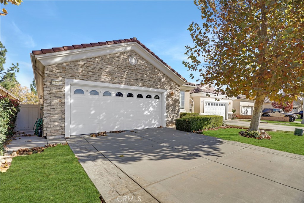 1690 Sarazen Street Property Photo 4
